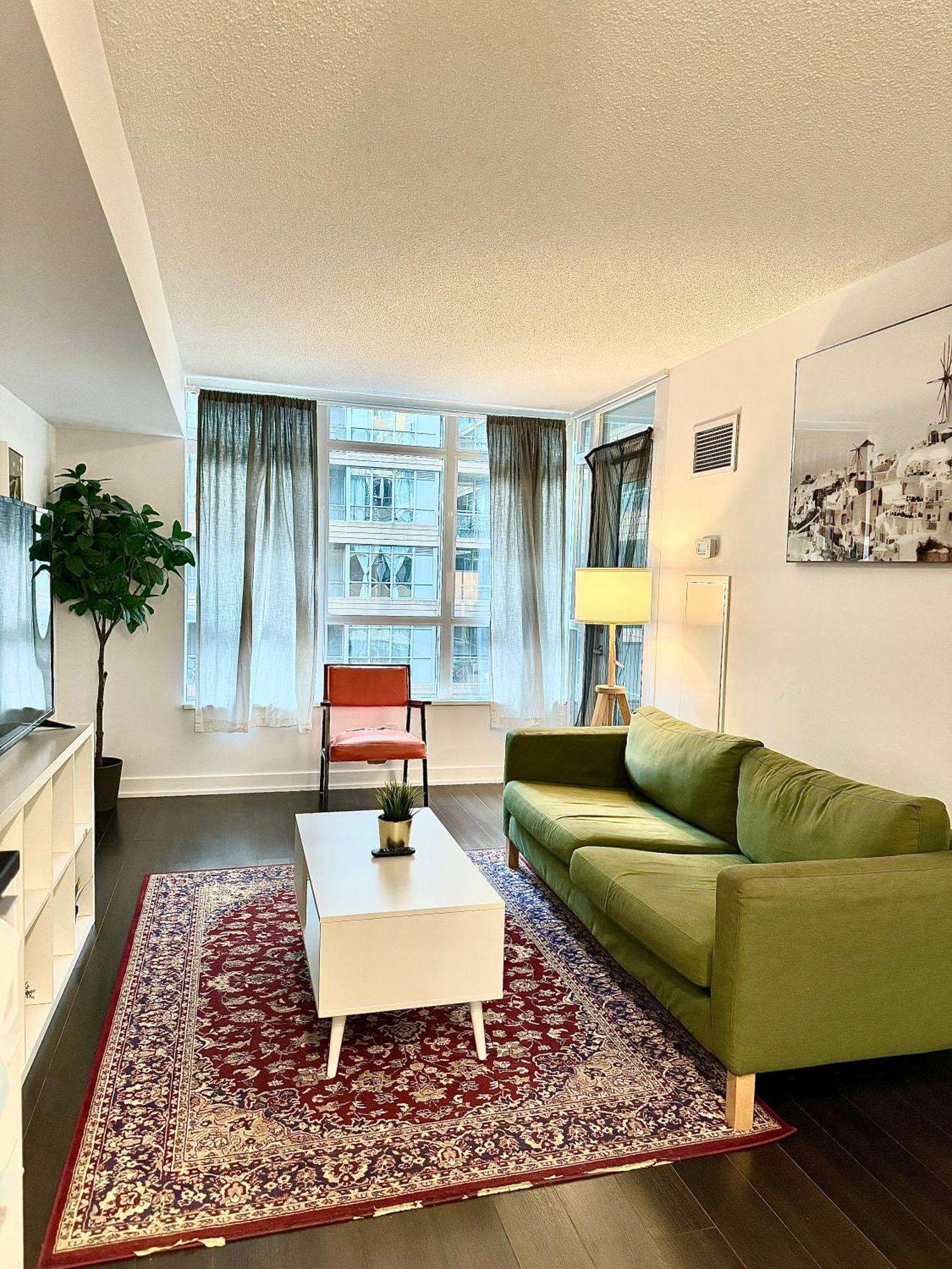 Lush Condo By Cntower - Free Parking Toronto Dış mekan fotoğraf