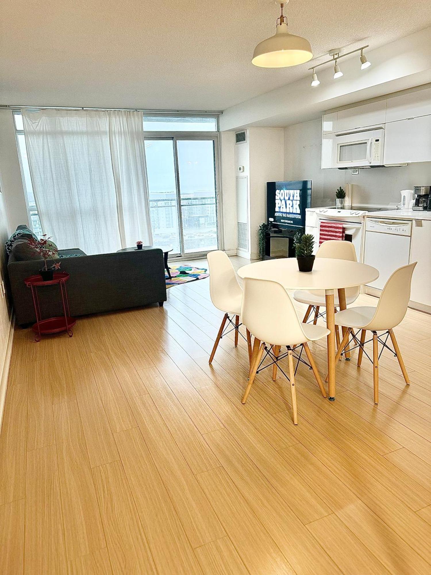Lush Condo By Cntower - Free Parking Toronto Dış mekan fotoğraf